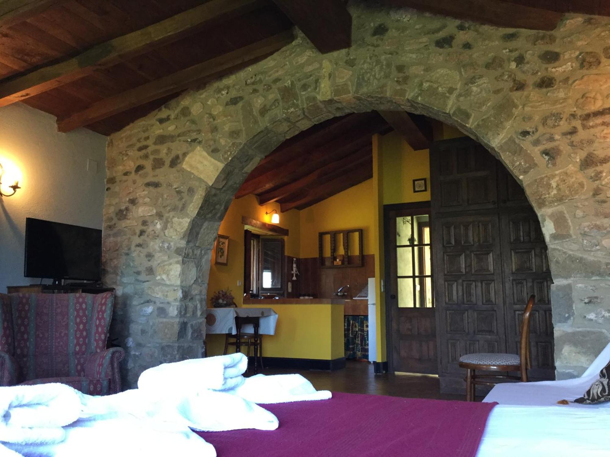 Mas Pardas Santa Pau Exterior photo
